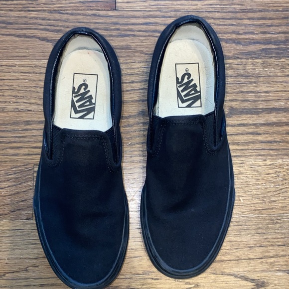 Black slip on Vans - Picture 2 of 6